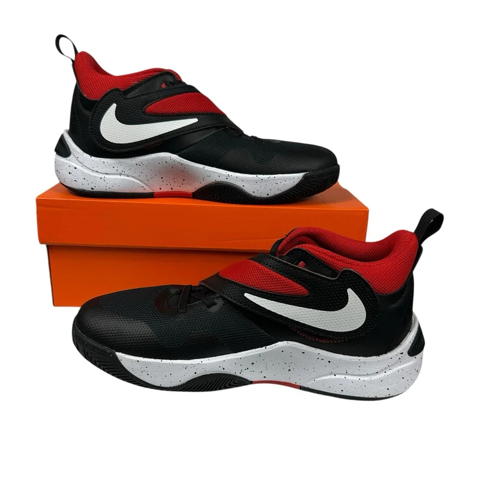 Nike Team Hustle D 11 Big Kids GS Basketball Shoe Bred Black Red 6.5Y DV8996-003